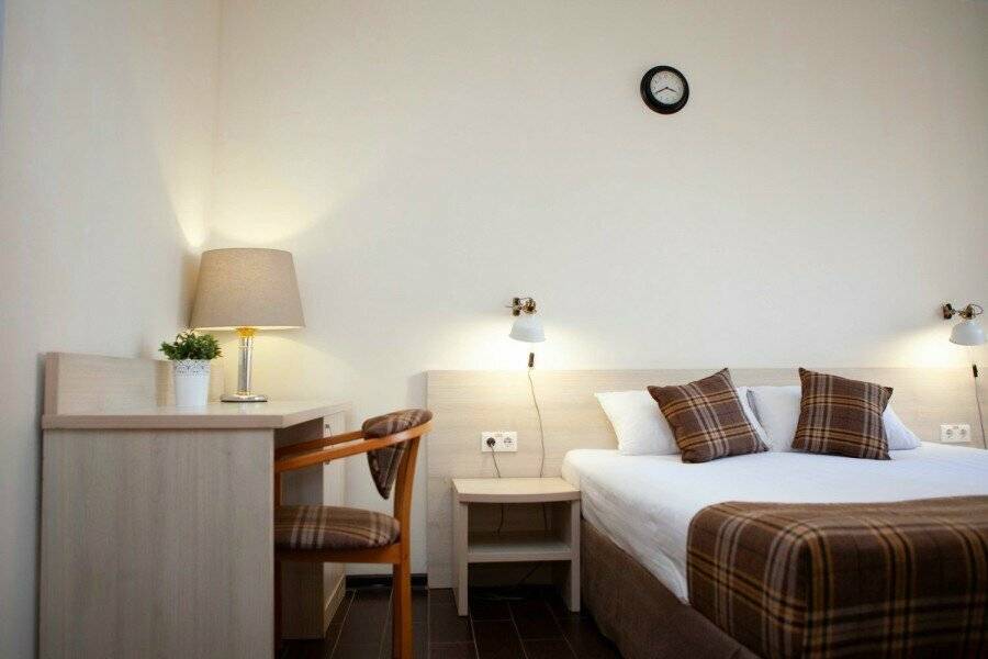 Фотографии номера Улучшенный семейный номер в Гостинице Дублин Новороссийск